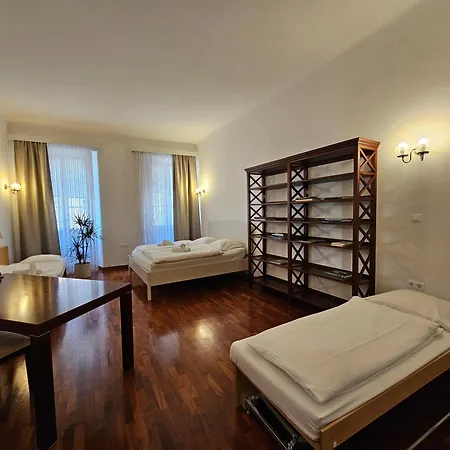 Διαμέρισμα Historic Townhouse Tina By Hall *