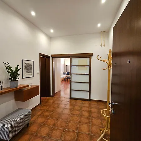 Daire Historic Townhouse Tina By Hall Ljubljana