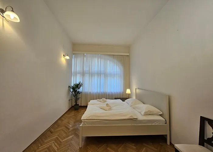 Historic Townhouse Tina By Hall Appartamento