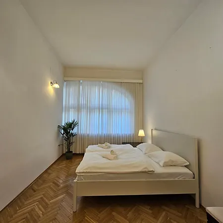 Historic Townhouse Tina By Hall Apartamento